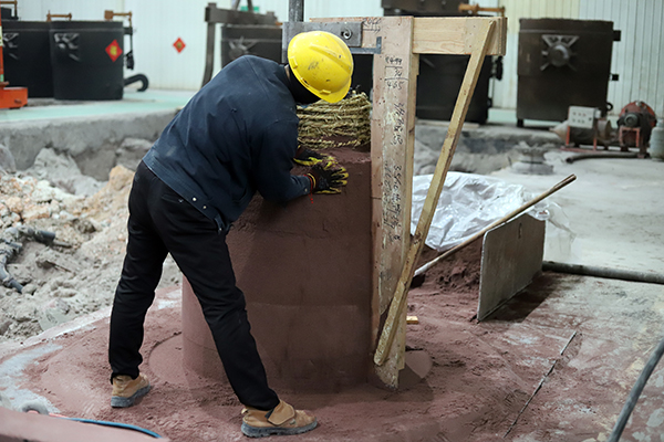 大型鑄造加工廠家砂型鑄造技術指標：透氣性如何影響鑄造質(zhì)量