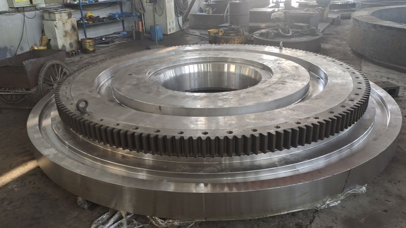 大型鑄鋼廠中哪些因素會(huì)影響大型鑄鋼件-中間轉(zhuǎn)臺(tái)的精度？