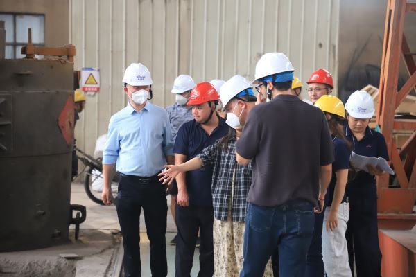 攜手共進(jìn)，合作共贏——秘魯客戶代表團(tuán)蒞臨騰飛鑄鋼參觀考察