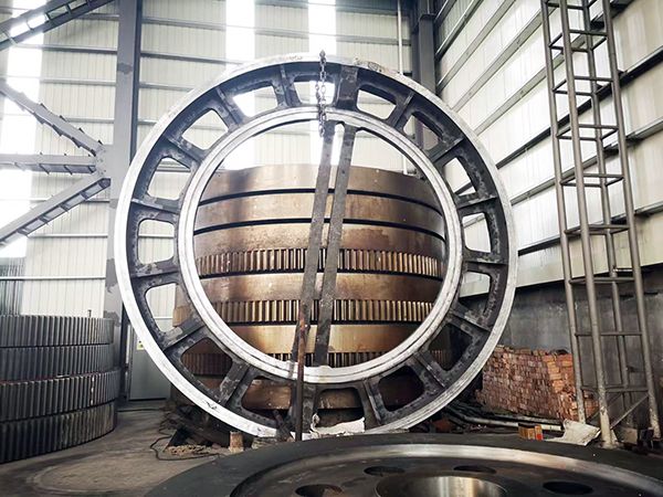 大型鑄鋼件廠家對大齒輪的設(shè)計，為什么還要考慮到其噪音？