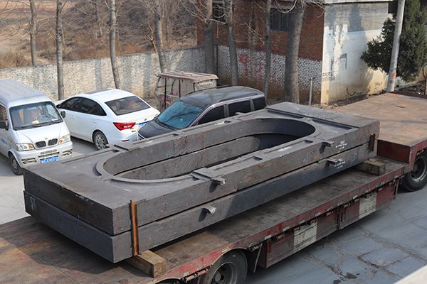 大型鑄鋼件廠家對大型鑄鋼件的清砂操作，您了解多少？